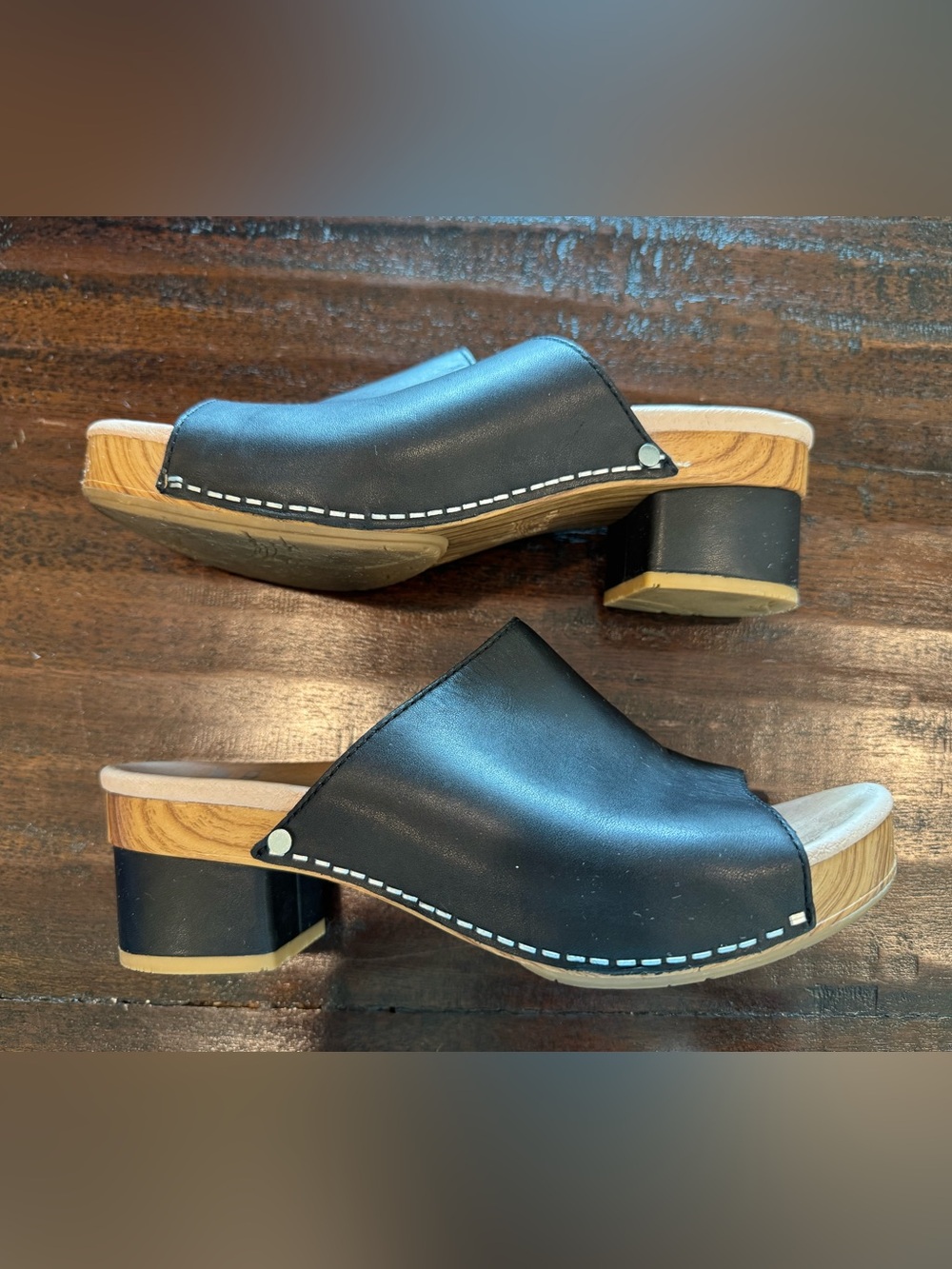 Dansko Maci Full-grain Leather Slides in Black ☀️ - Picture 4 of 7
